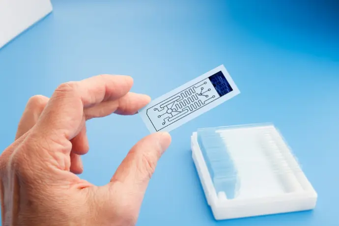 Comprehensive Principles of Microarray Technologies and Biochip Systems